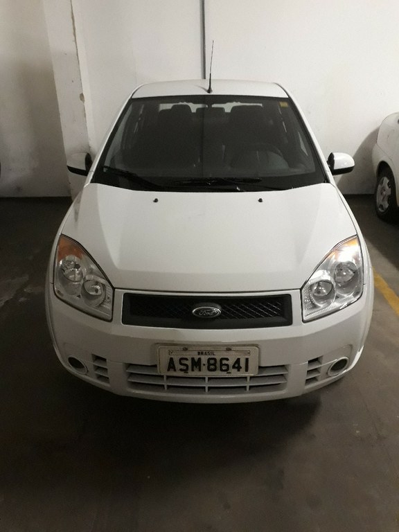 Lote 25 FORD FIESTA ASM-8641.jpg