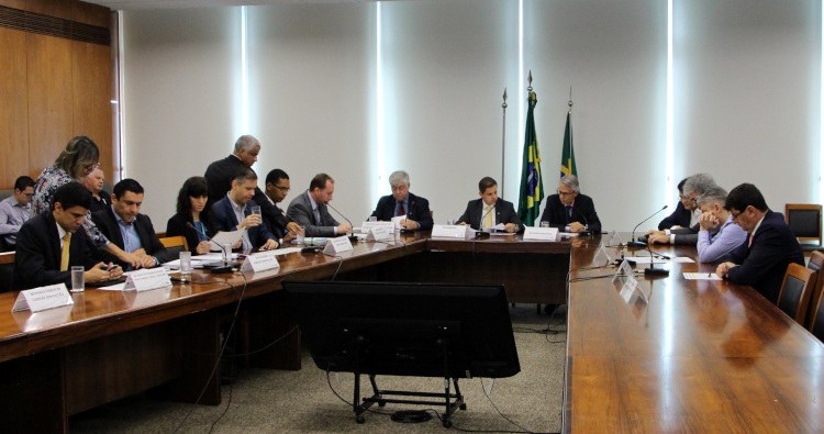 Financiamentos serão tomados junto a organismos multilaterais e bilaterais