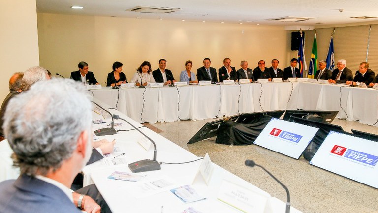 21082015_REUNIÃO COM EMPRESÁRIOS DE PERNAMBUCO.jpg